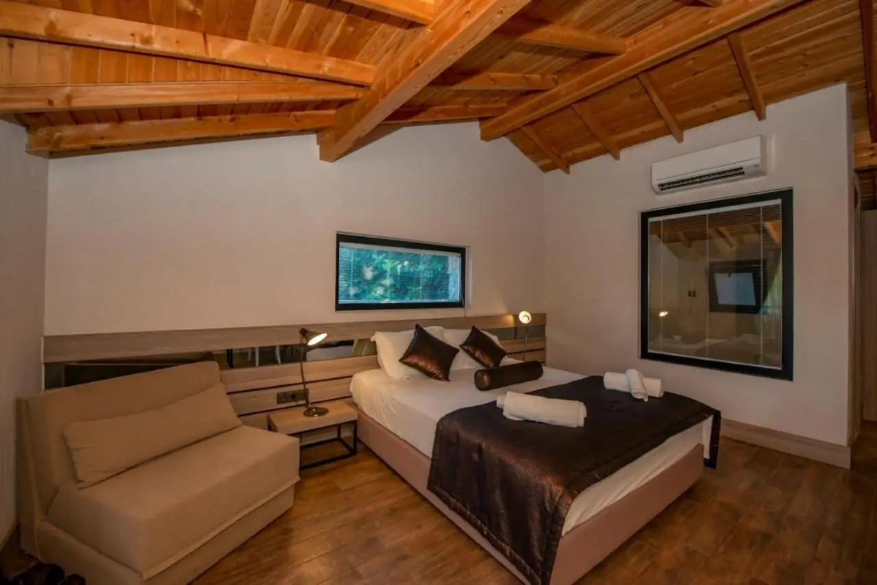 S3 Seahorse Beach Club