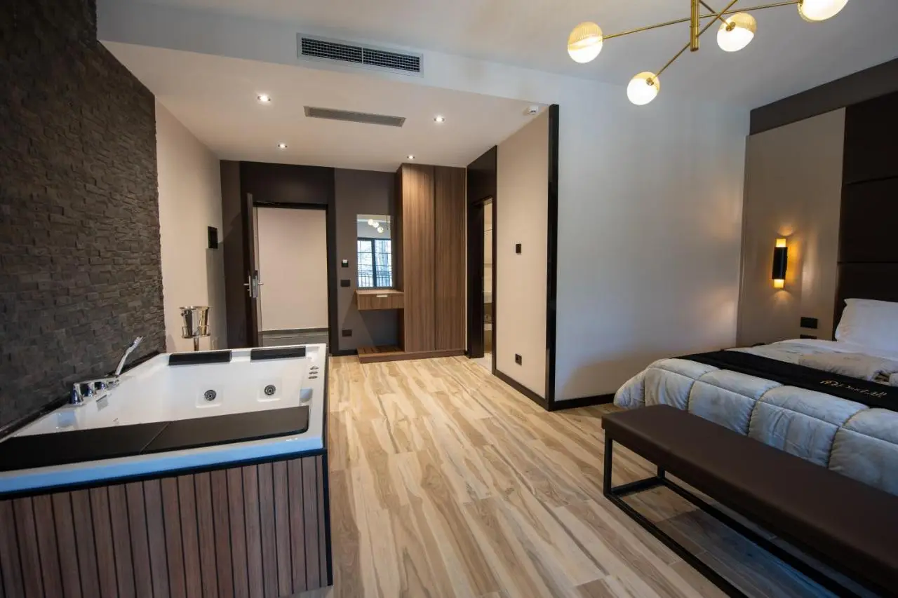 PineHill Hotel, Restaurant , Pool & Spa - RAZEM