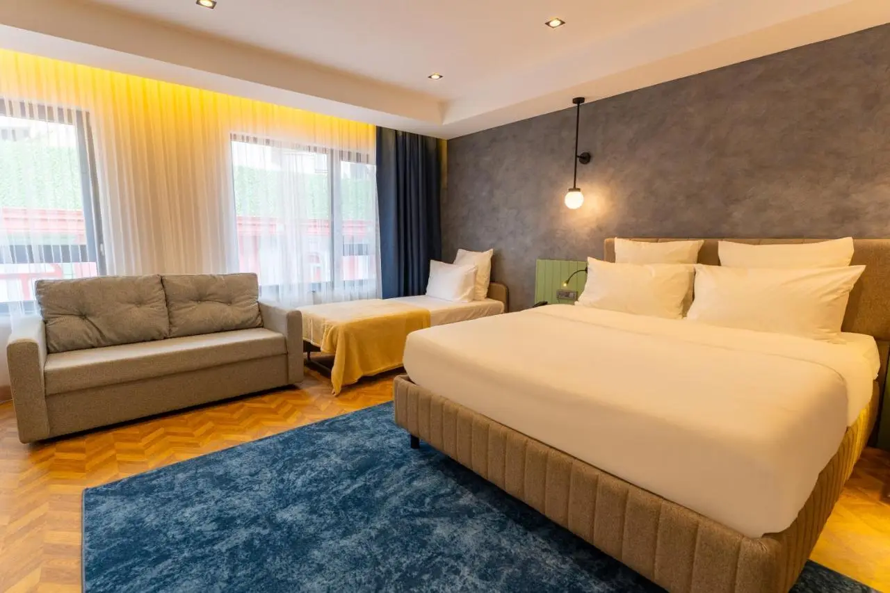 Q Style Hotel