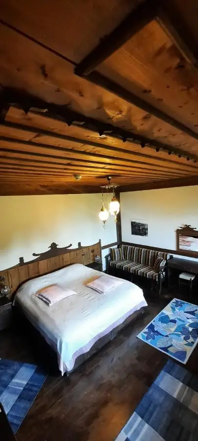 Zümrüdüanka Otel