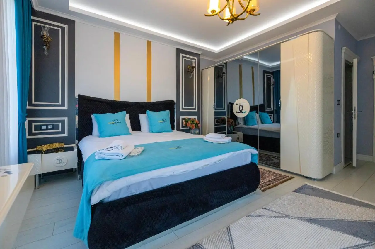 Poison Garden Suite & SPA