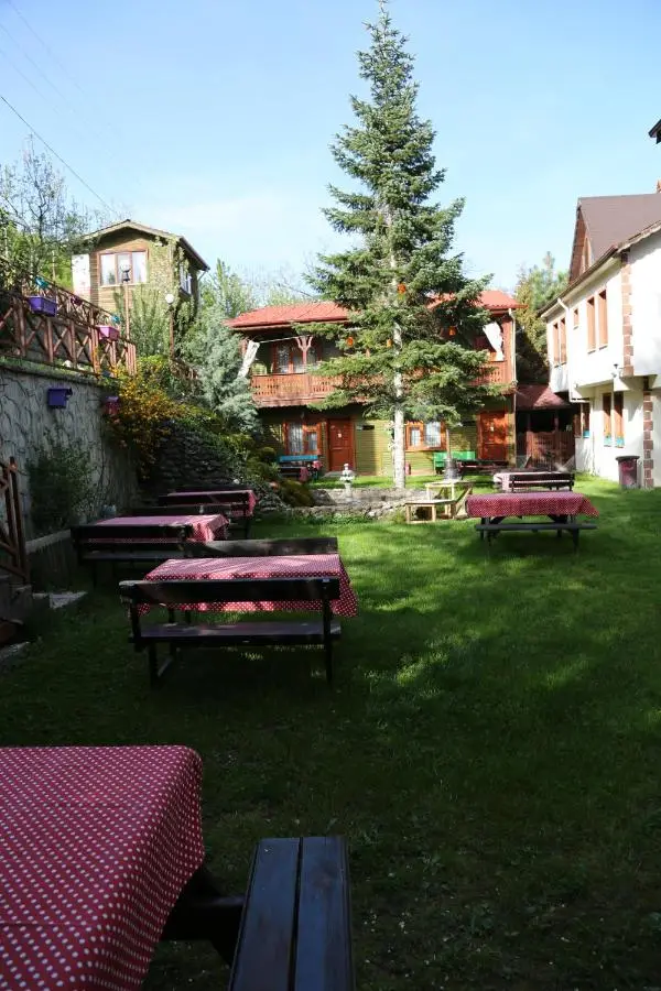 ABANT DORT MEVSİM KONAĞI HOSTEL