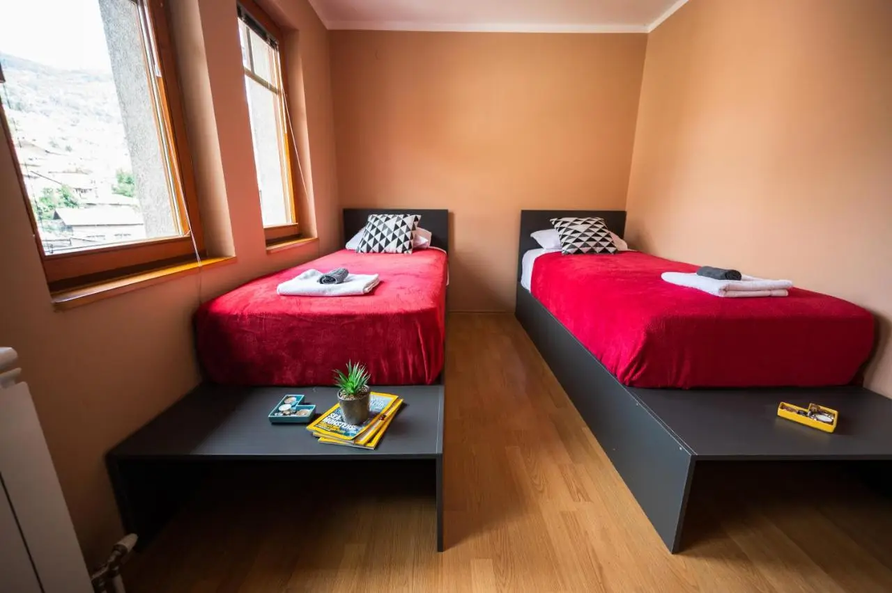 Spacious & Modern Apartments- Old Town