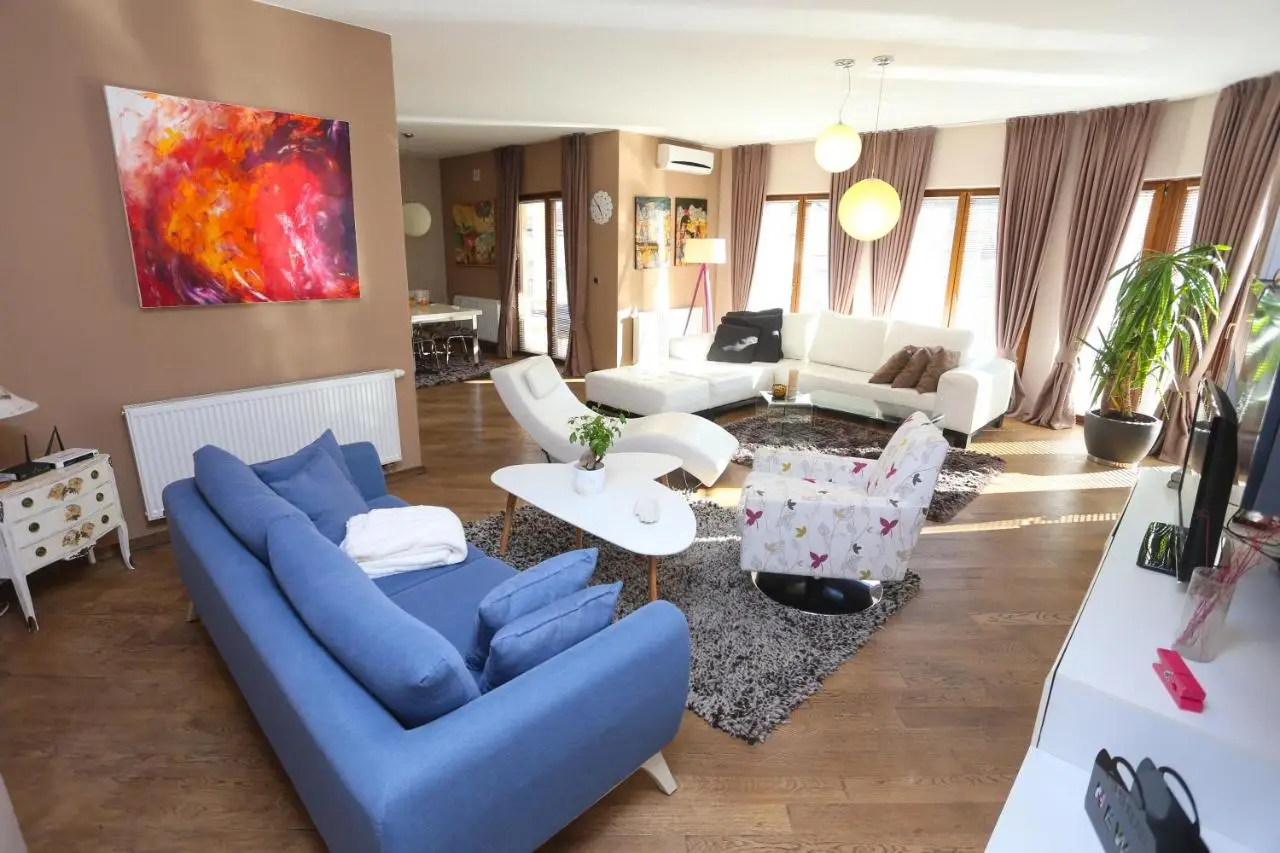 Farah Superior Apartments