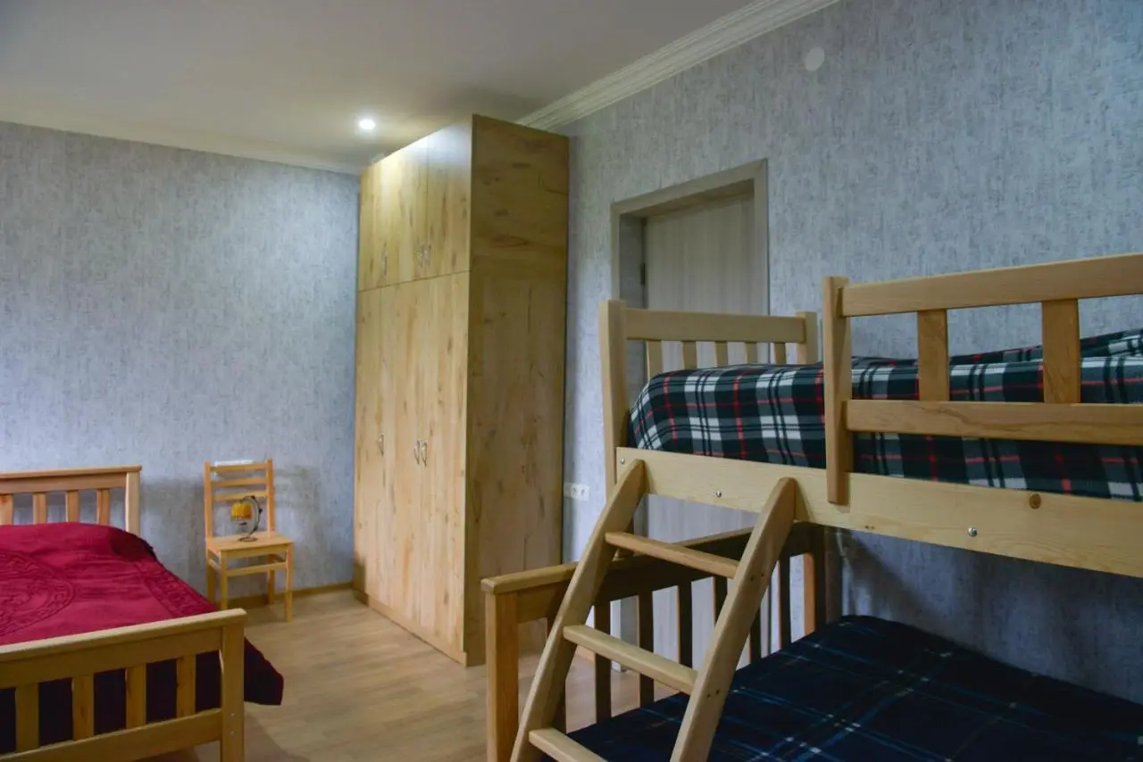 Surami Guest House - სახლი სურამში