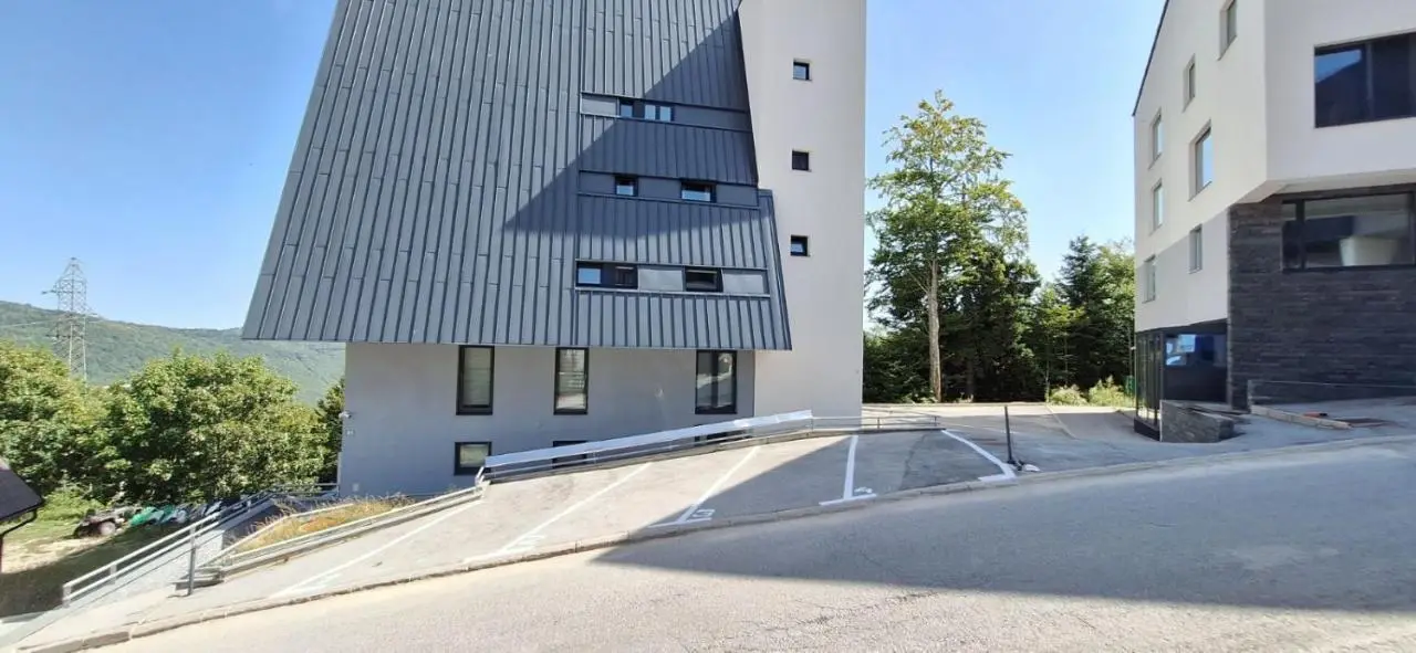 Bjelasnica Tuzlaks Apartment -SAUNA-free parking
