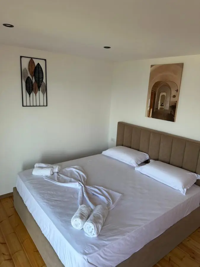 Lake Escape Villa Shirokë