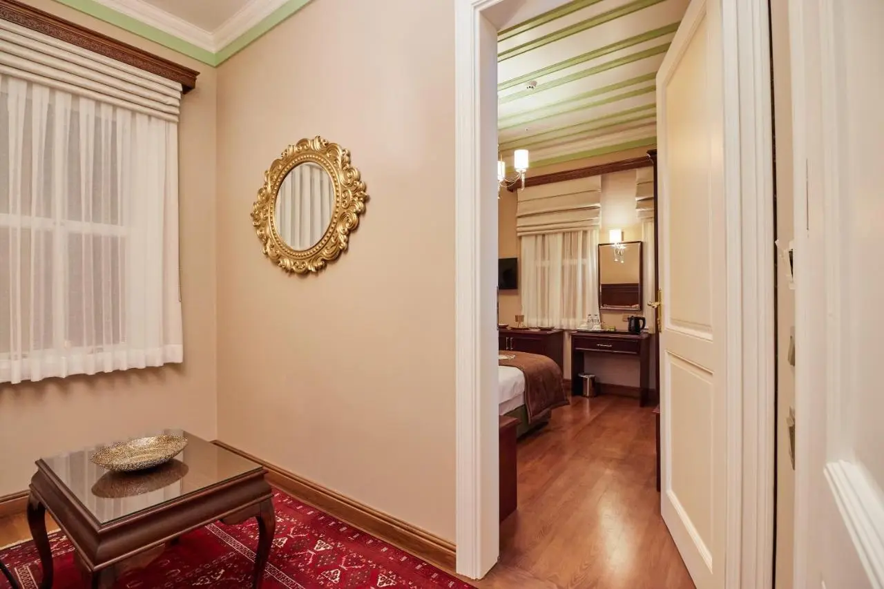 White Palace Old City Boutique Hotel