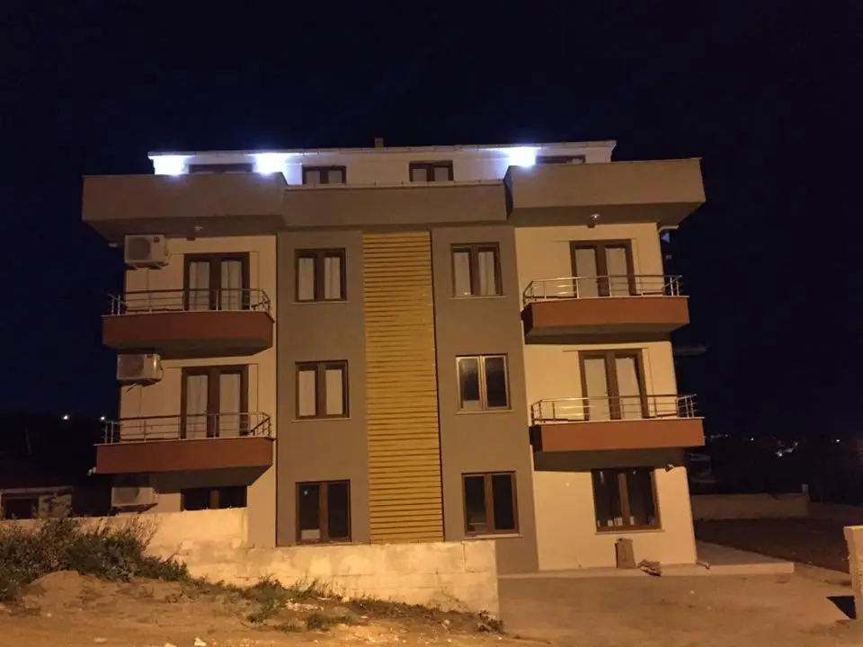Yasar Apart