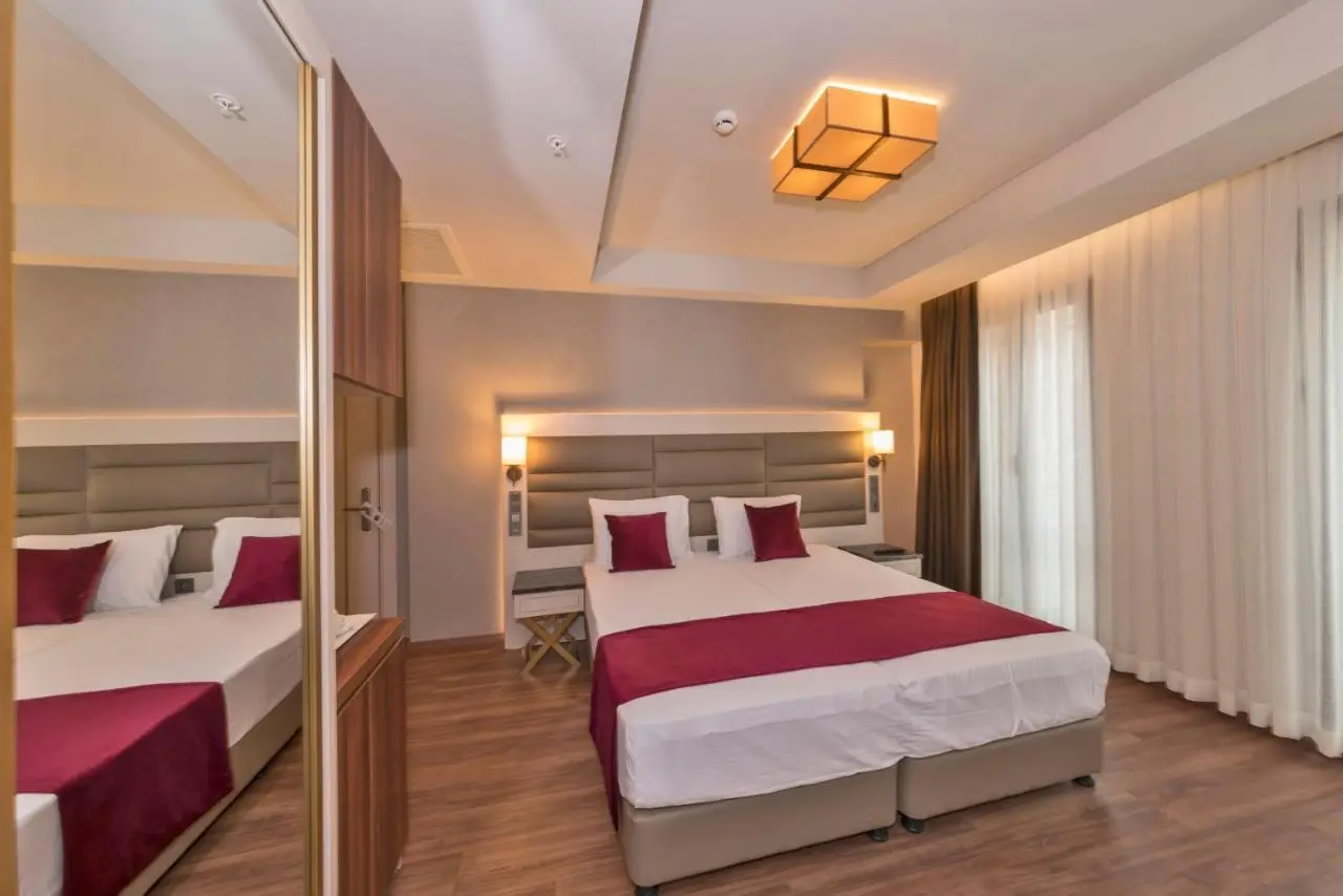 Golden Royal Hotel & SPA