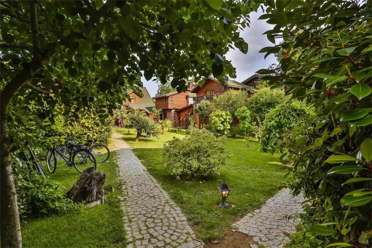 Tranquilla River Lodge