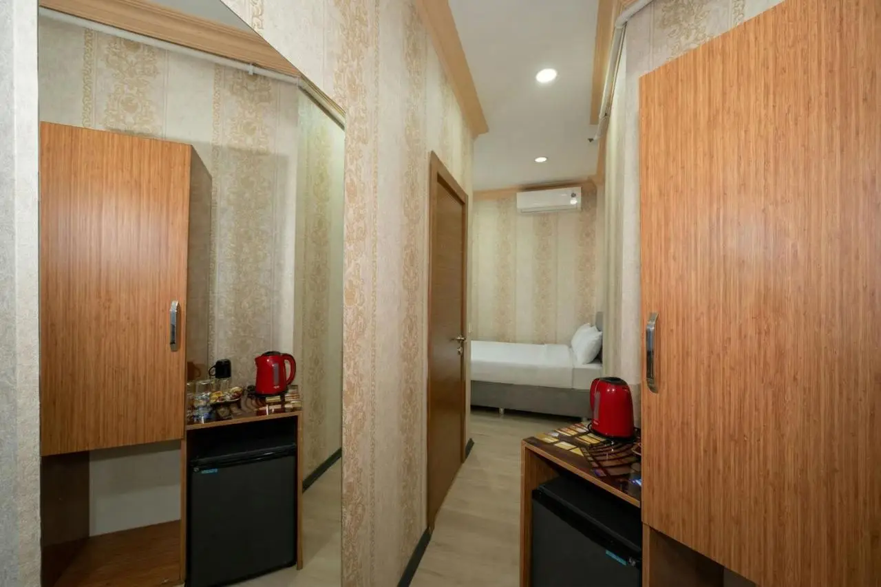 Maxwell Hotel