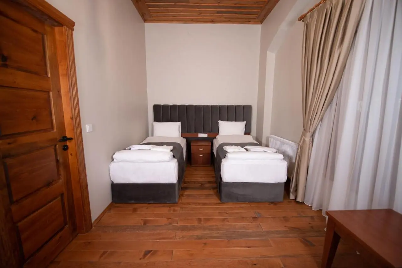 AHISKA PALAS OTEL