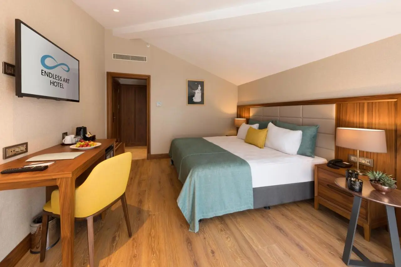 Endless Art Hotel-Special Category