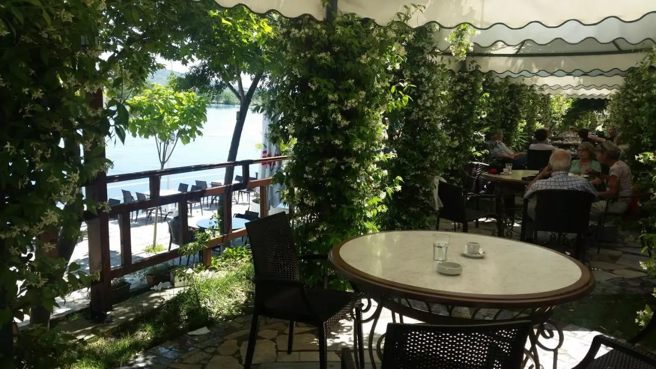 Hotel Vataksi