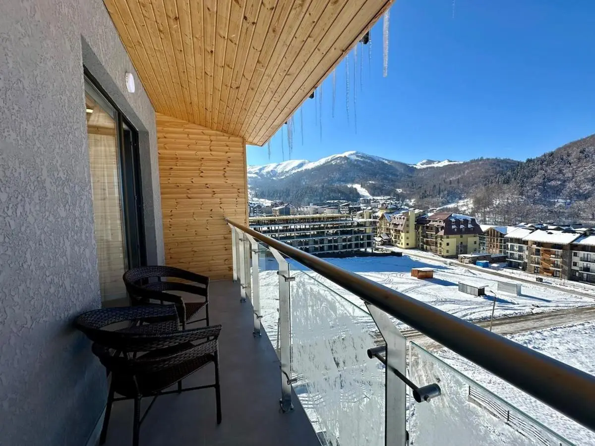 Crystal Loft Block C Apartment with views