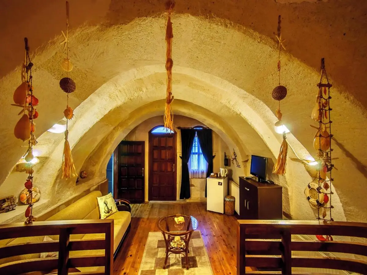 Adanos Konuk Evi