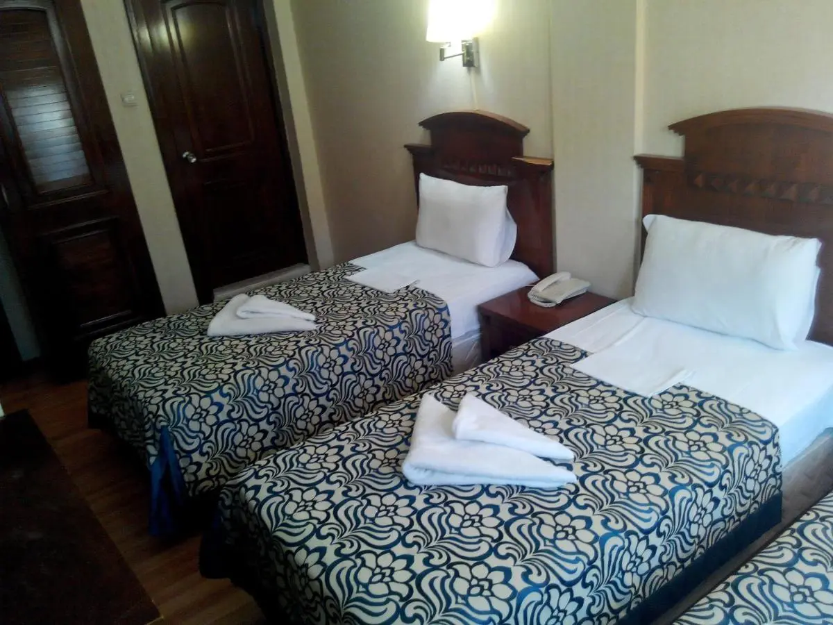 Hotel Red Rose