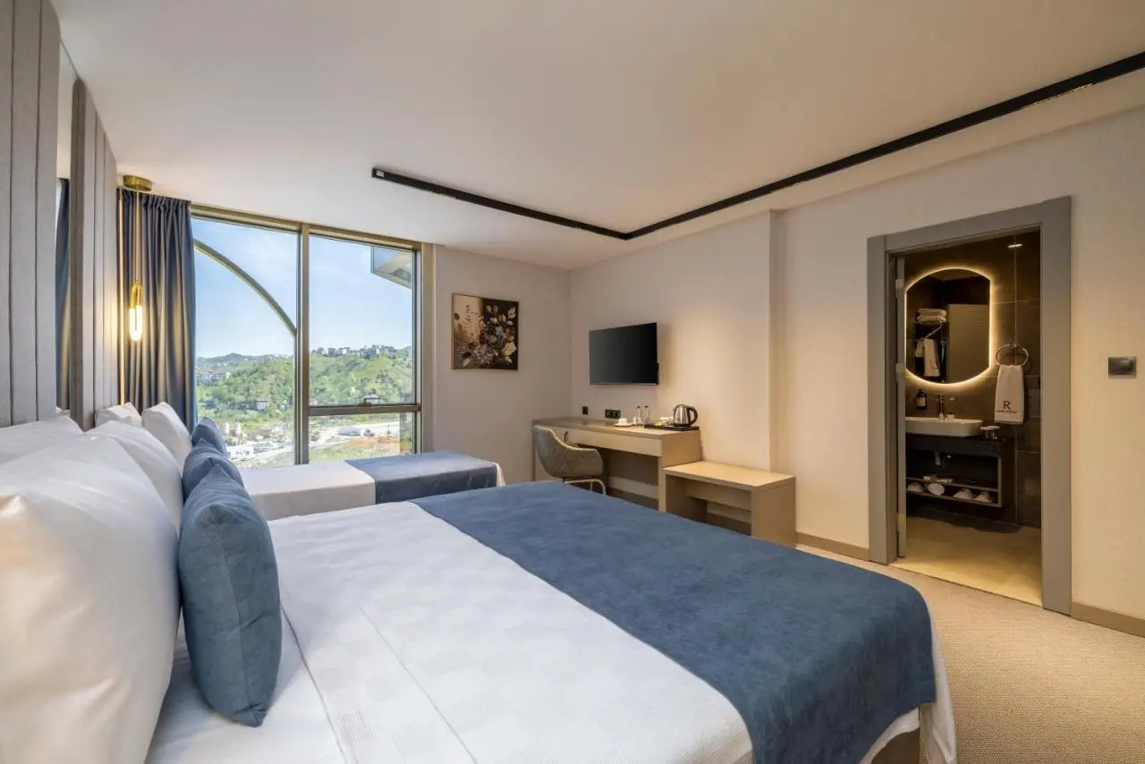 Rossi Luxury Hotel