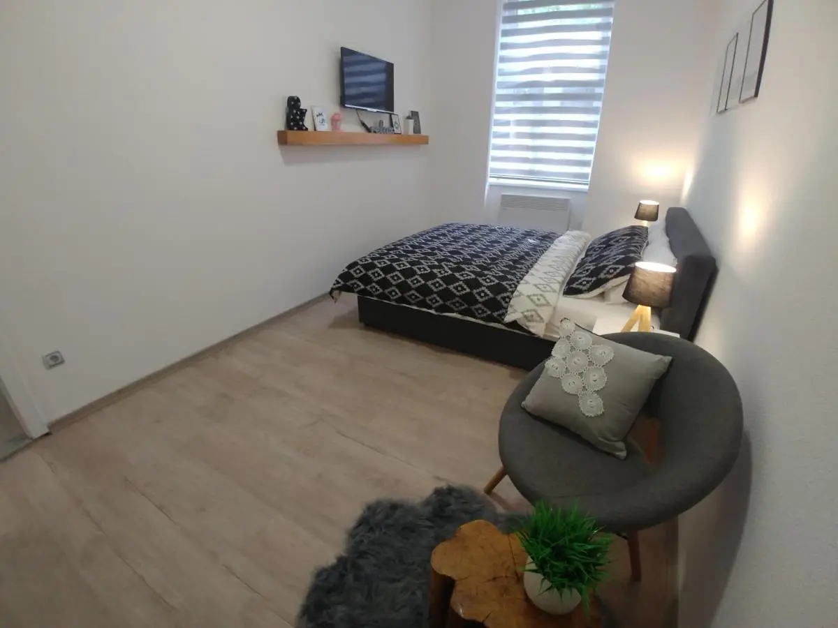 Apartments Sari