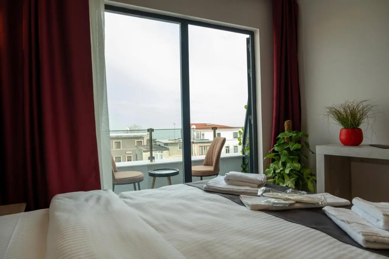 Linda Port Hotel