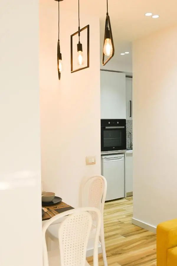 Matisse No3 - One Bedroom Apartment With Balcony