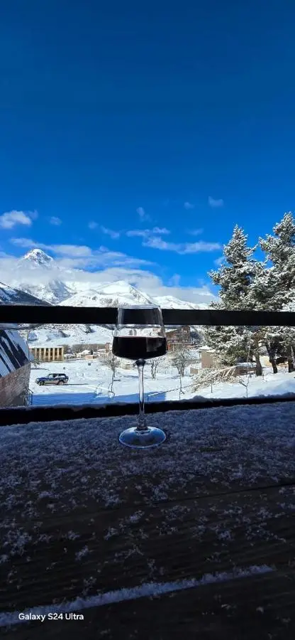 Elia Hut Kazbegi