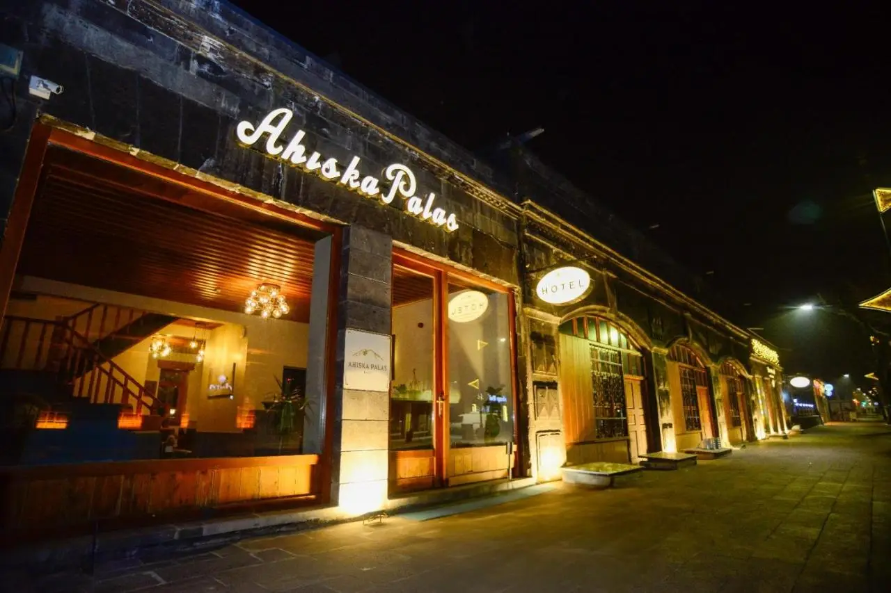 AHISKA PALAS OTEL