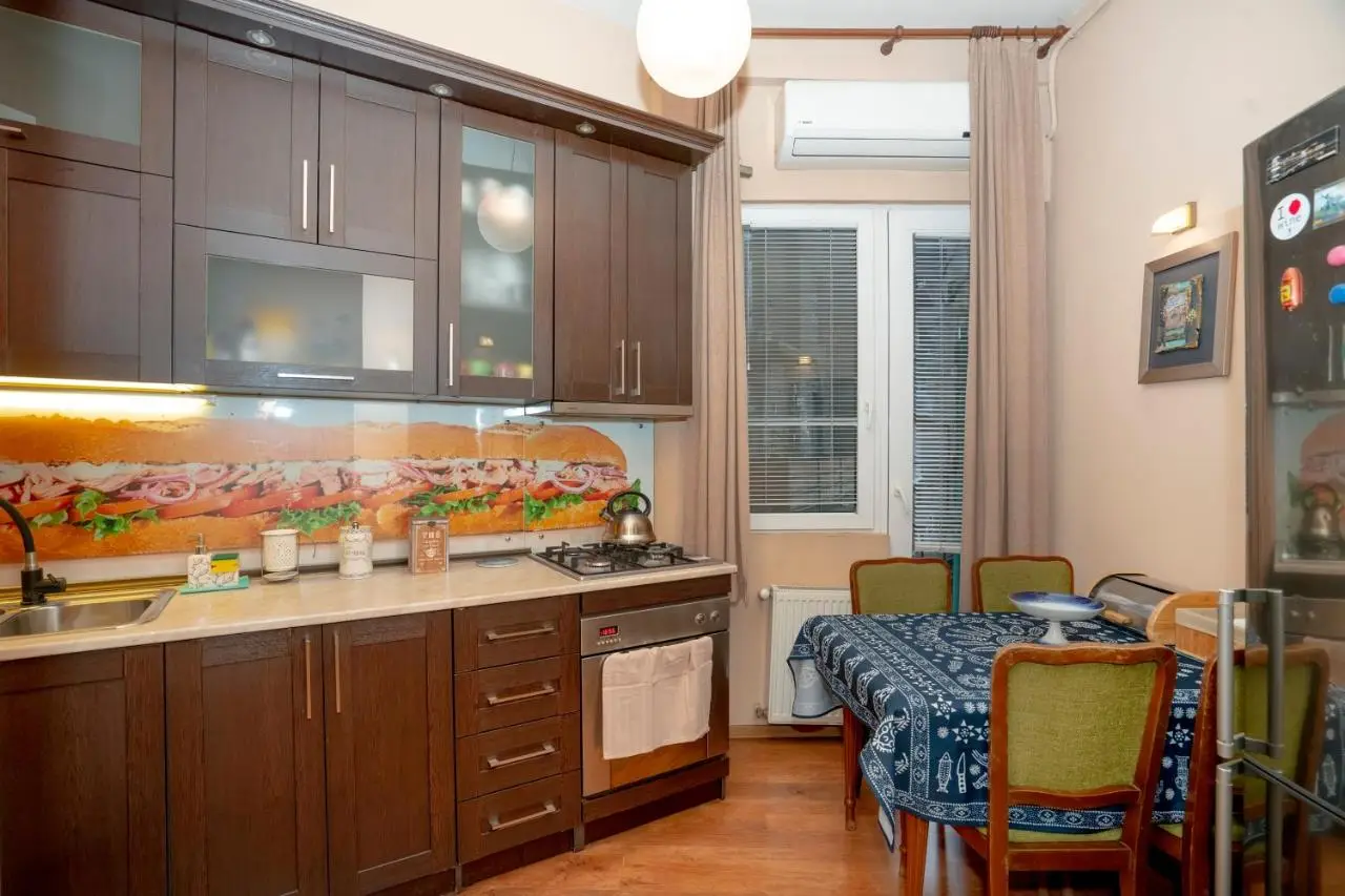 Apartment Baratashvili street