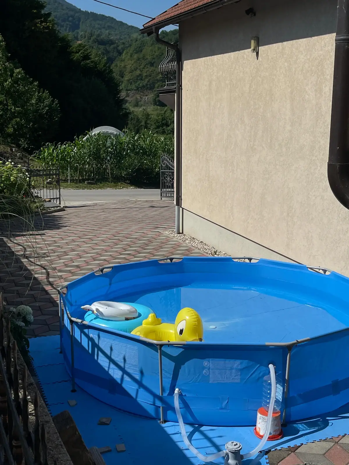 Sarajevo Villa: Garden, Kids’ Pool, Calm Area