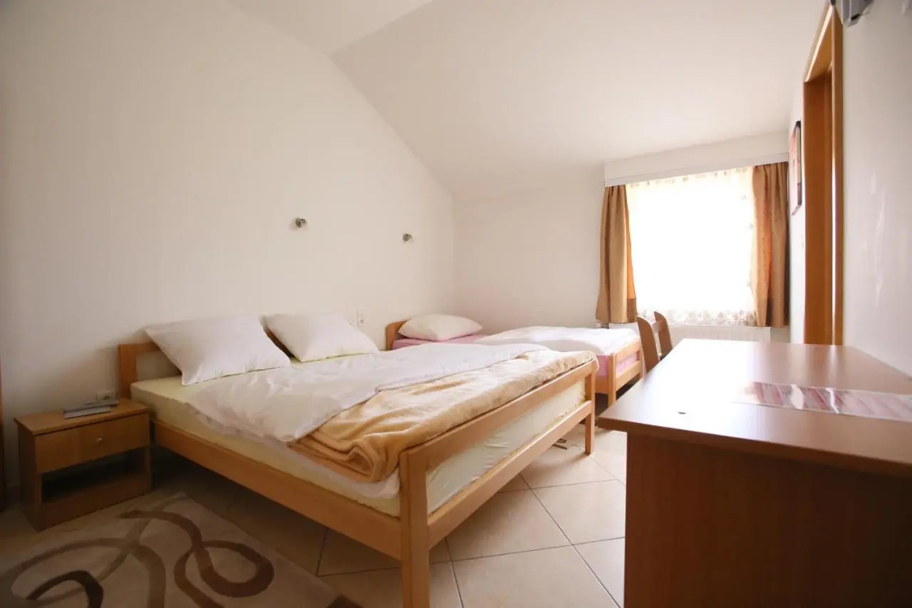Motel Maks