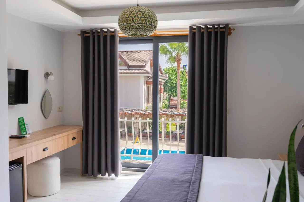 WEST HOUSE EXCLUSIVE HOTEL