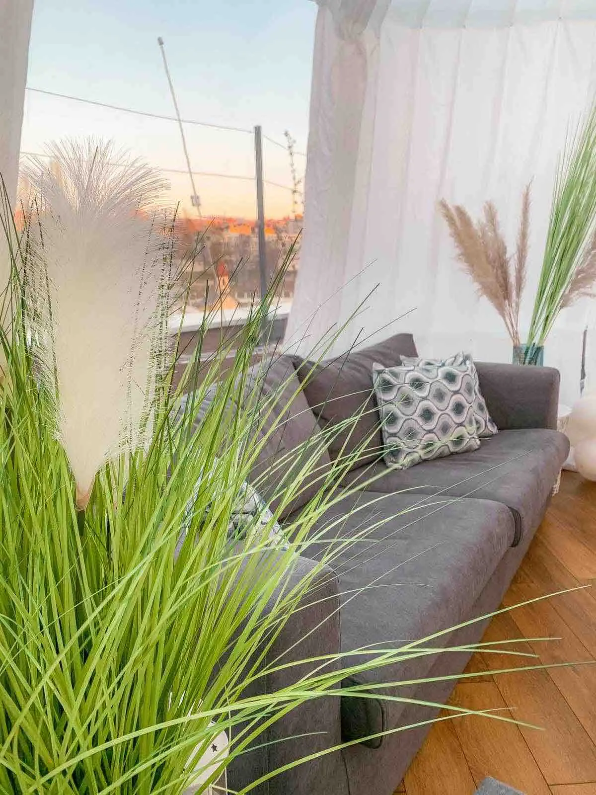 Olympic 84 outdoor Jacuzzi three bedroom apartment
