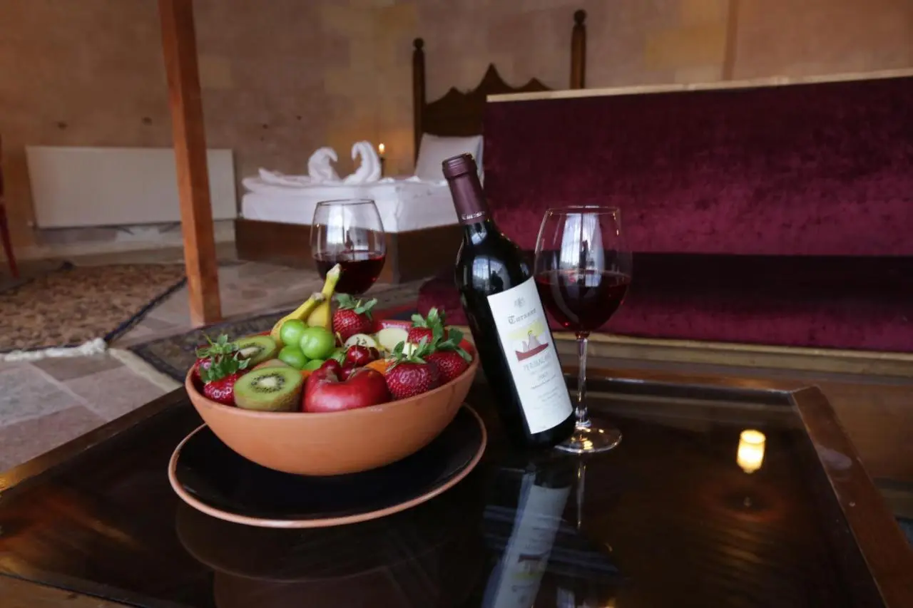 Larissa Cave Hotel