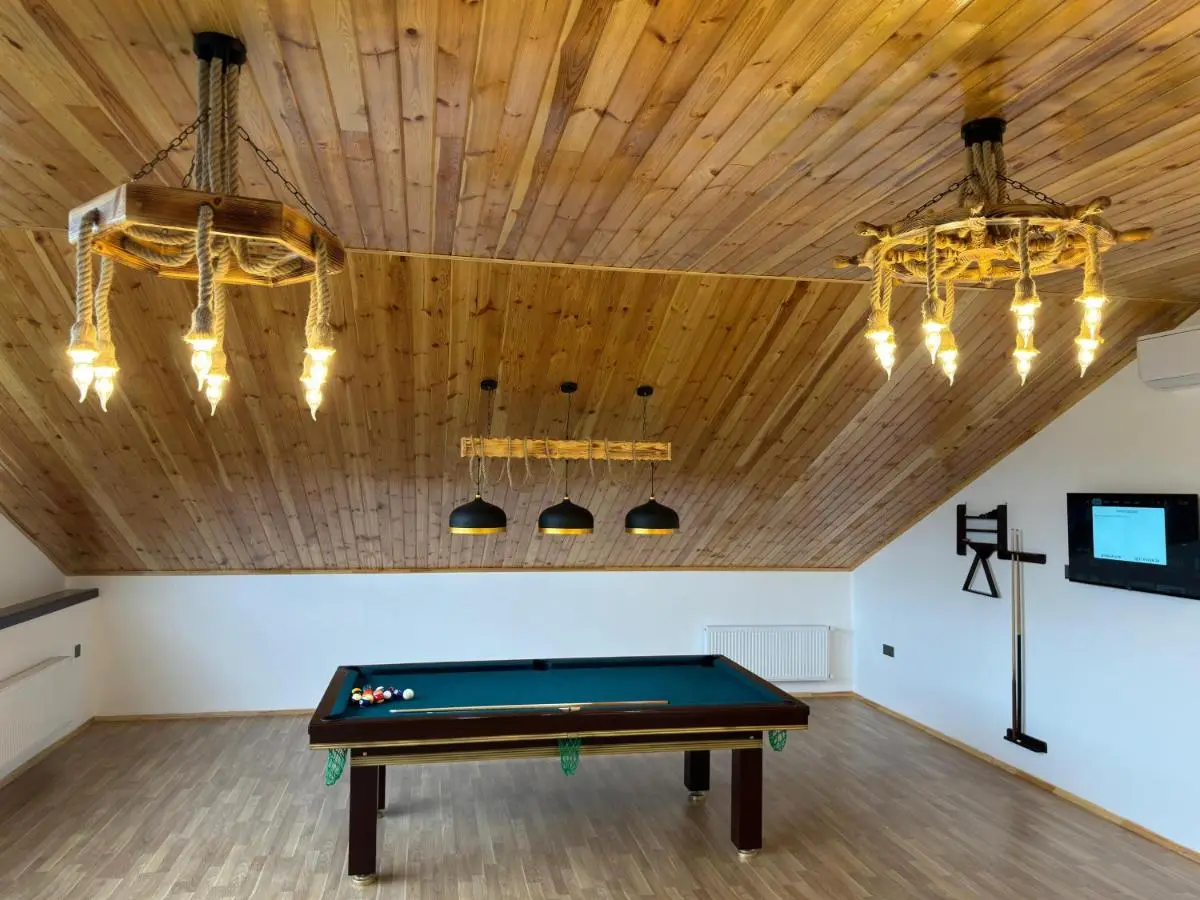 New Milan Mountain Ponoramic Hotel, with indoor heated swimming pool