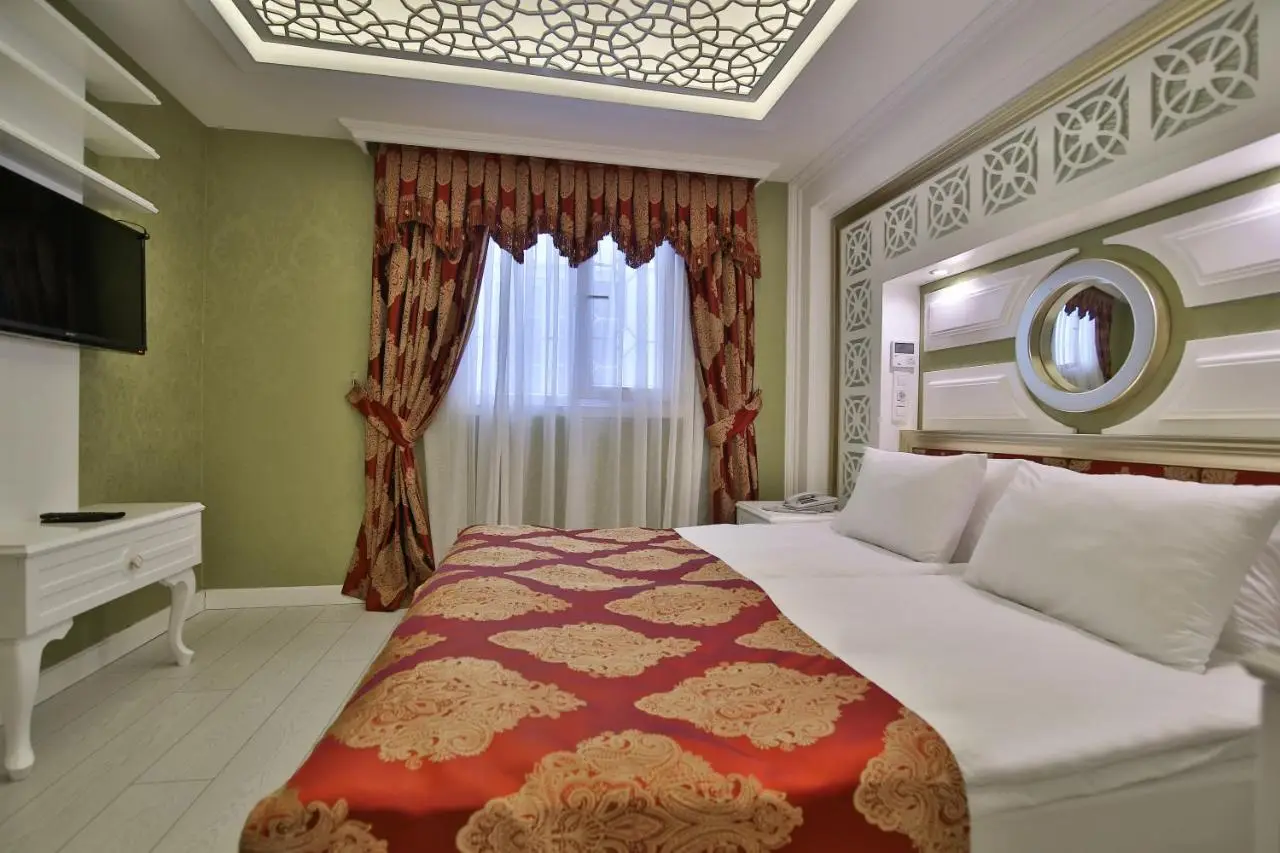 Hotel Queens Land