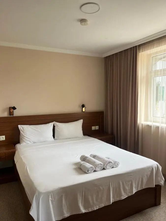 HOTEL L - Bakuri