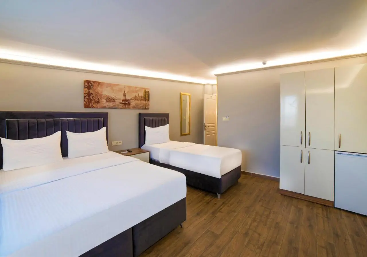 Zendy Suite Hotel