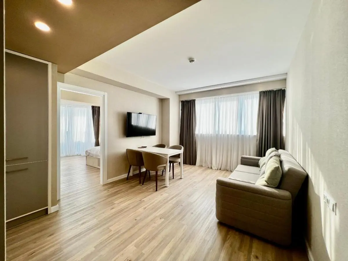 Sunshine Signature Apartments in Alliance Palace