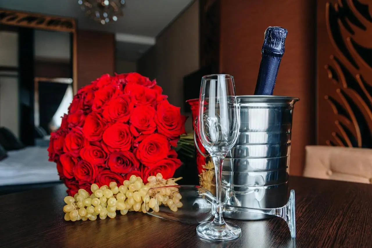 Bayil Breeze Hotel & Restaurant