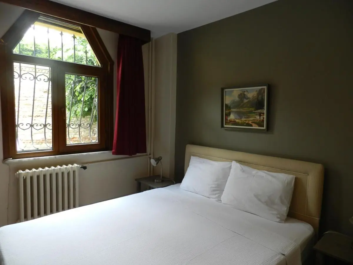 Berk Guest House - Grandma's House