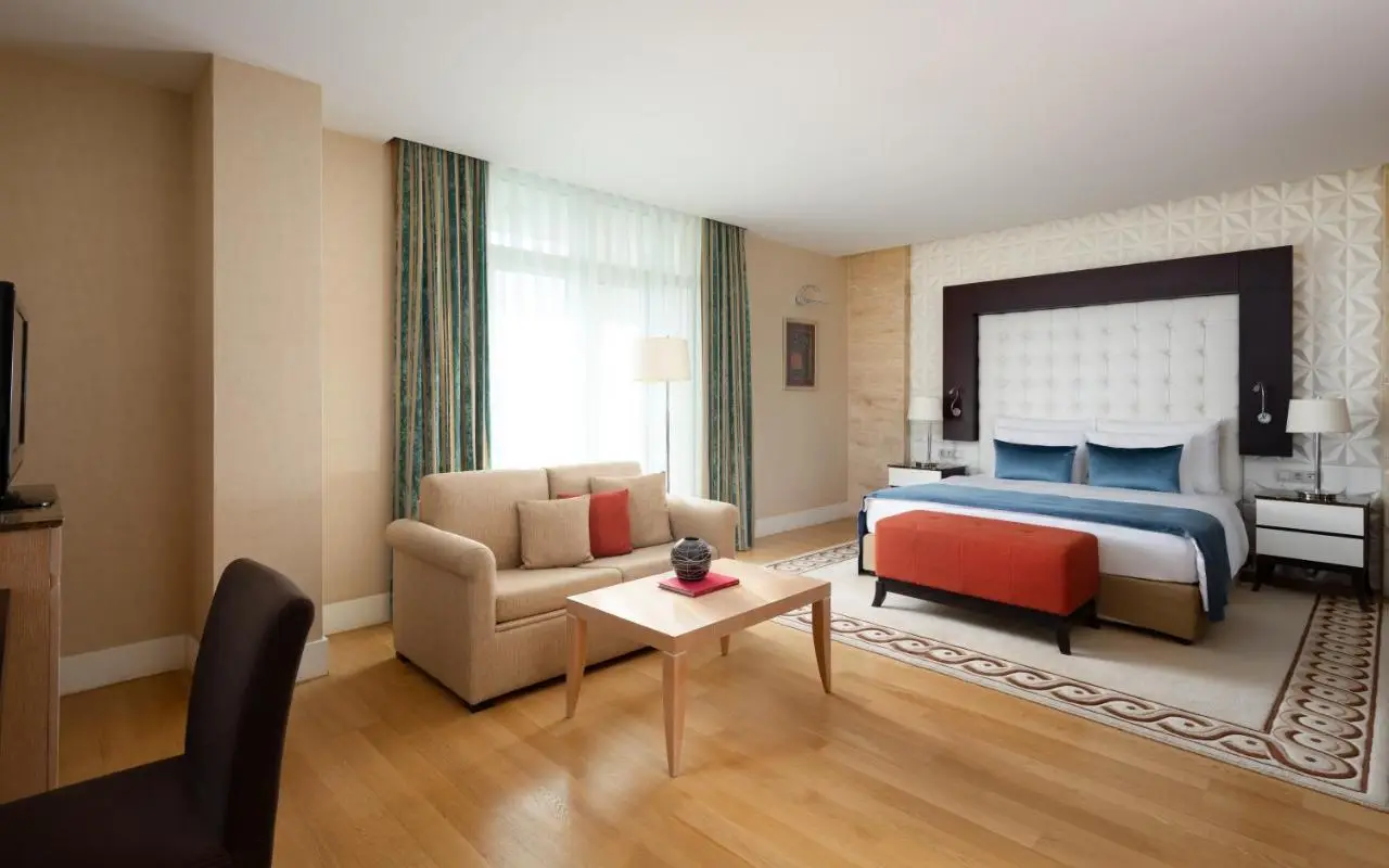 Badamdar Hotel and Residences