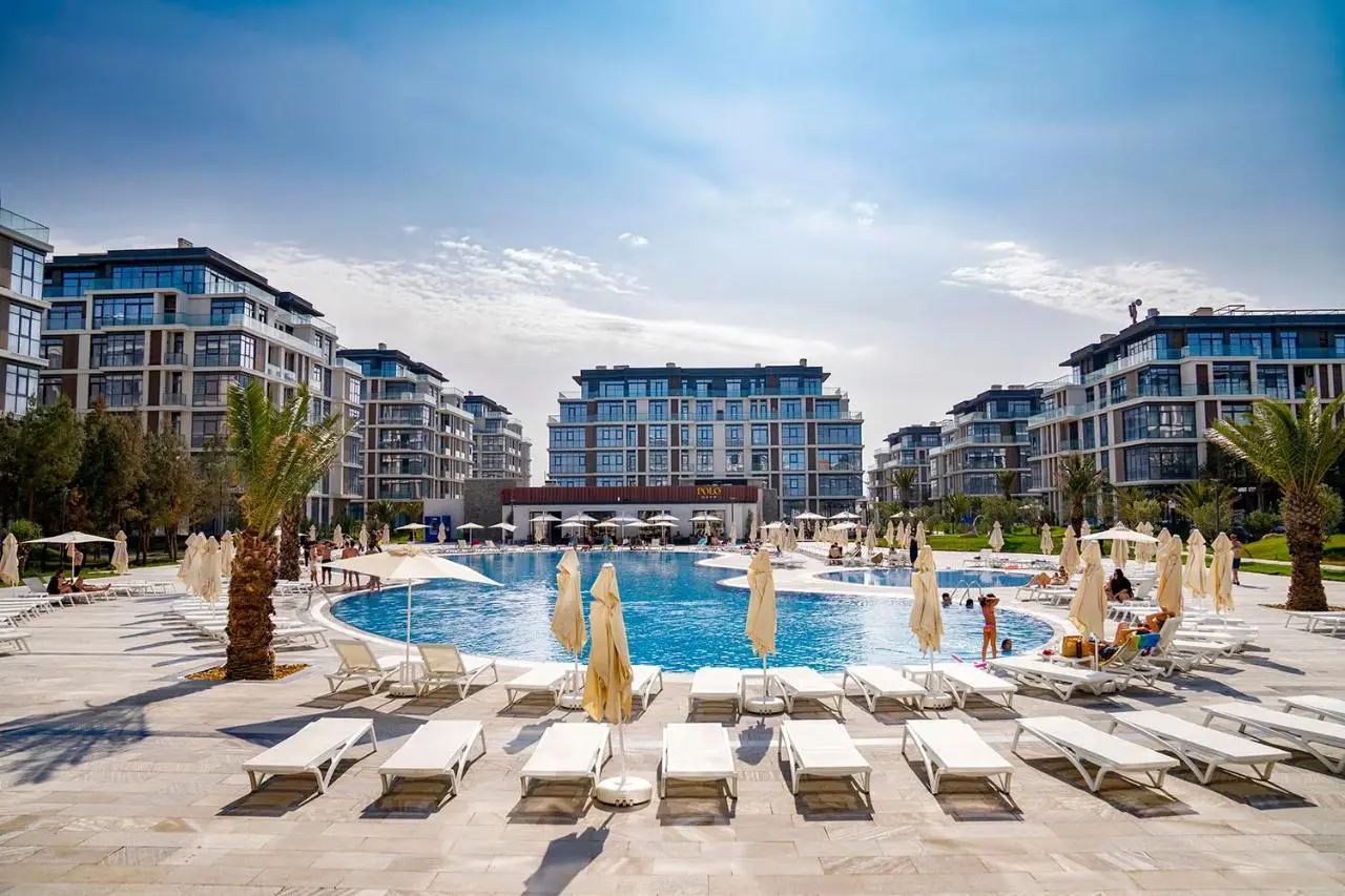 Sea Breeze Polo Residence