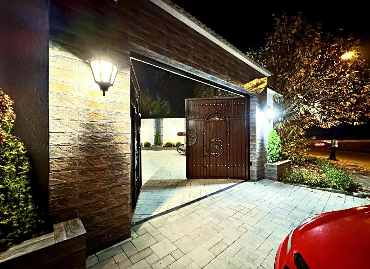 Black A-Frame Luxury Chalet & Pool