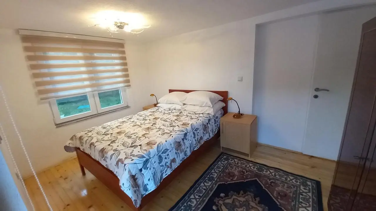 Vila Ejna , Misevici
