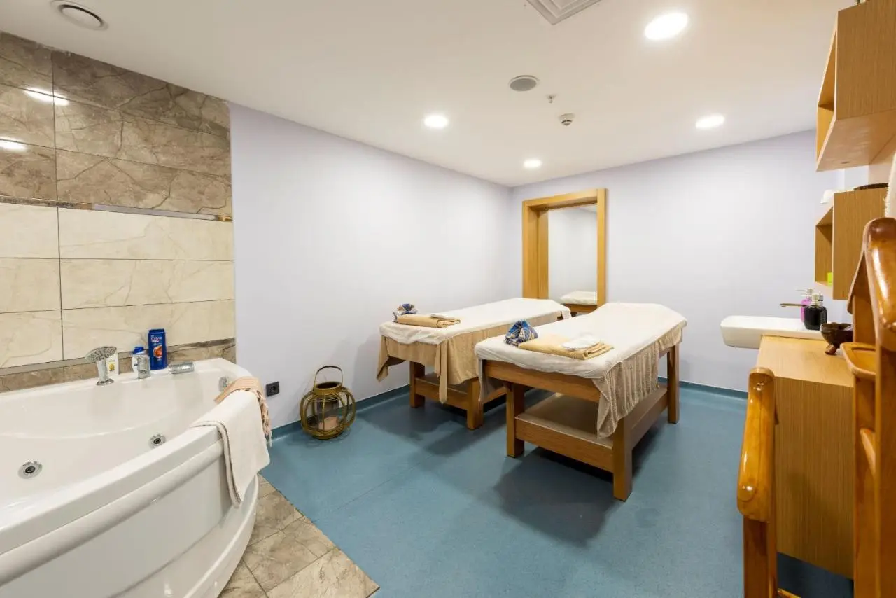 Hotel Boursier 2 & Spa