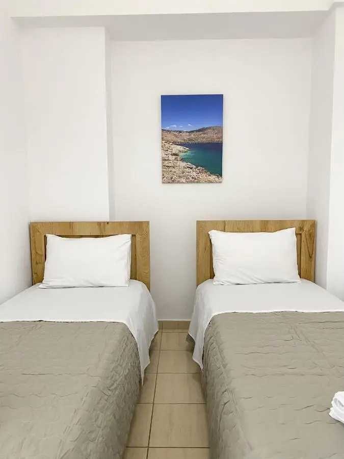 Acta's Rooms