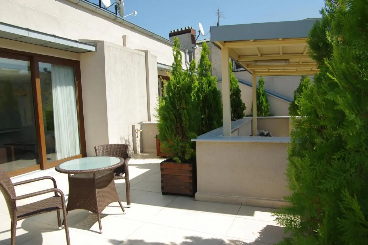 Pera Residence