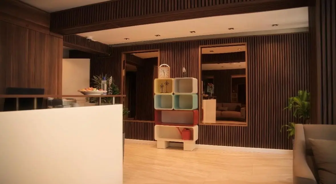Nevv City Hotel