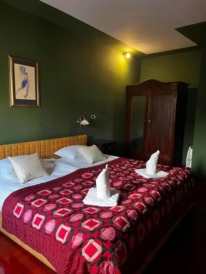 MICHELE Hotel